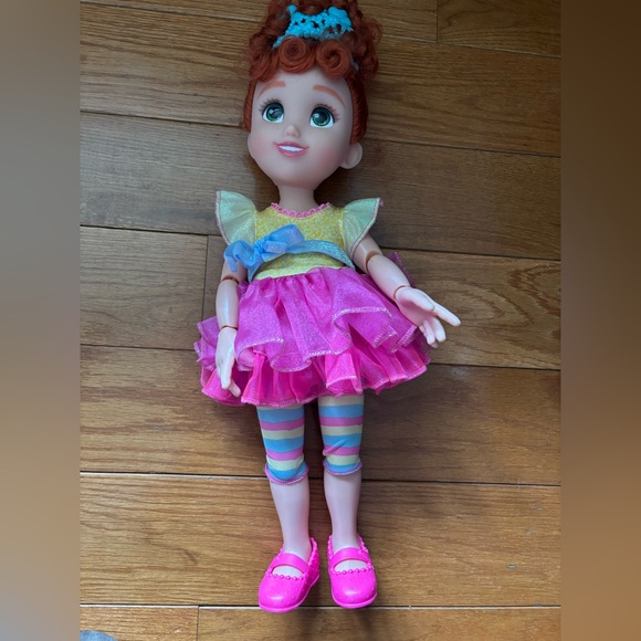 Fancy Nancy 18 in Doll